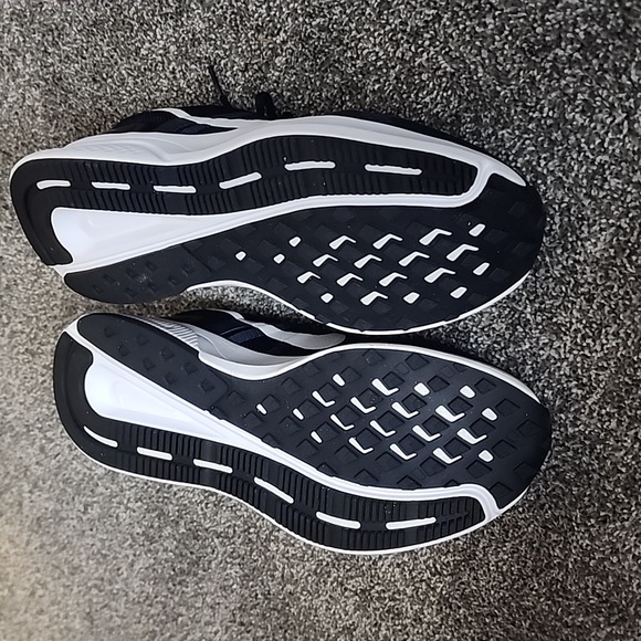 Men's Nike sneakers - Picture 3 of 7